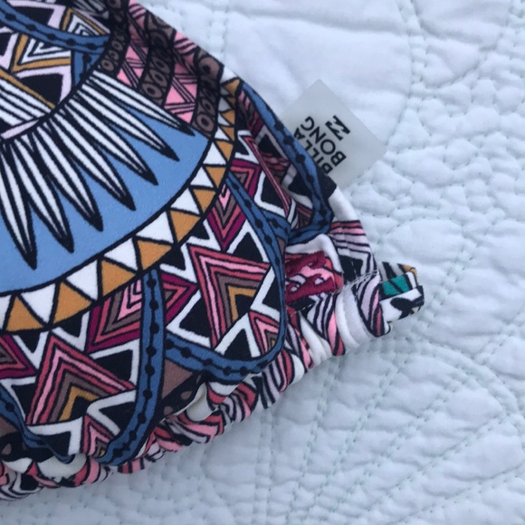 ☀️HOST PICK! ☀️Billabong Bikini Top - Picture 2 of 3